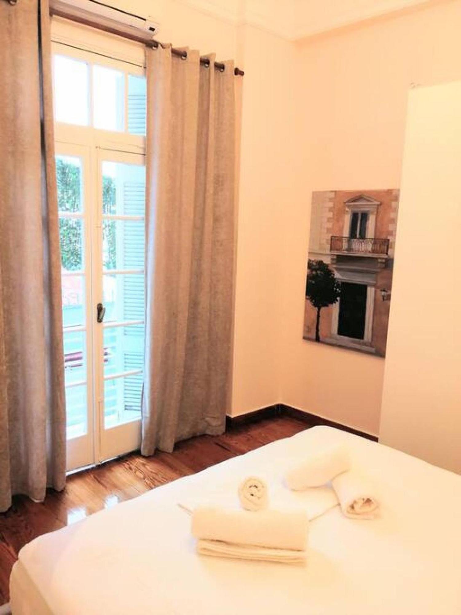 Elegant Apartment In Syntagma Square Atenas Exterior foto