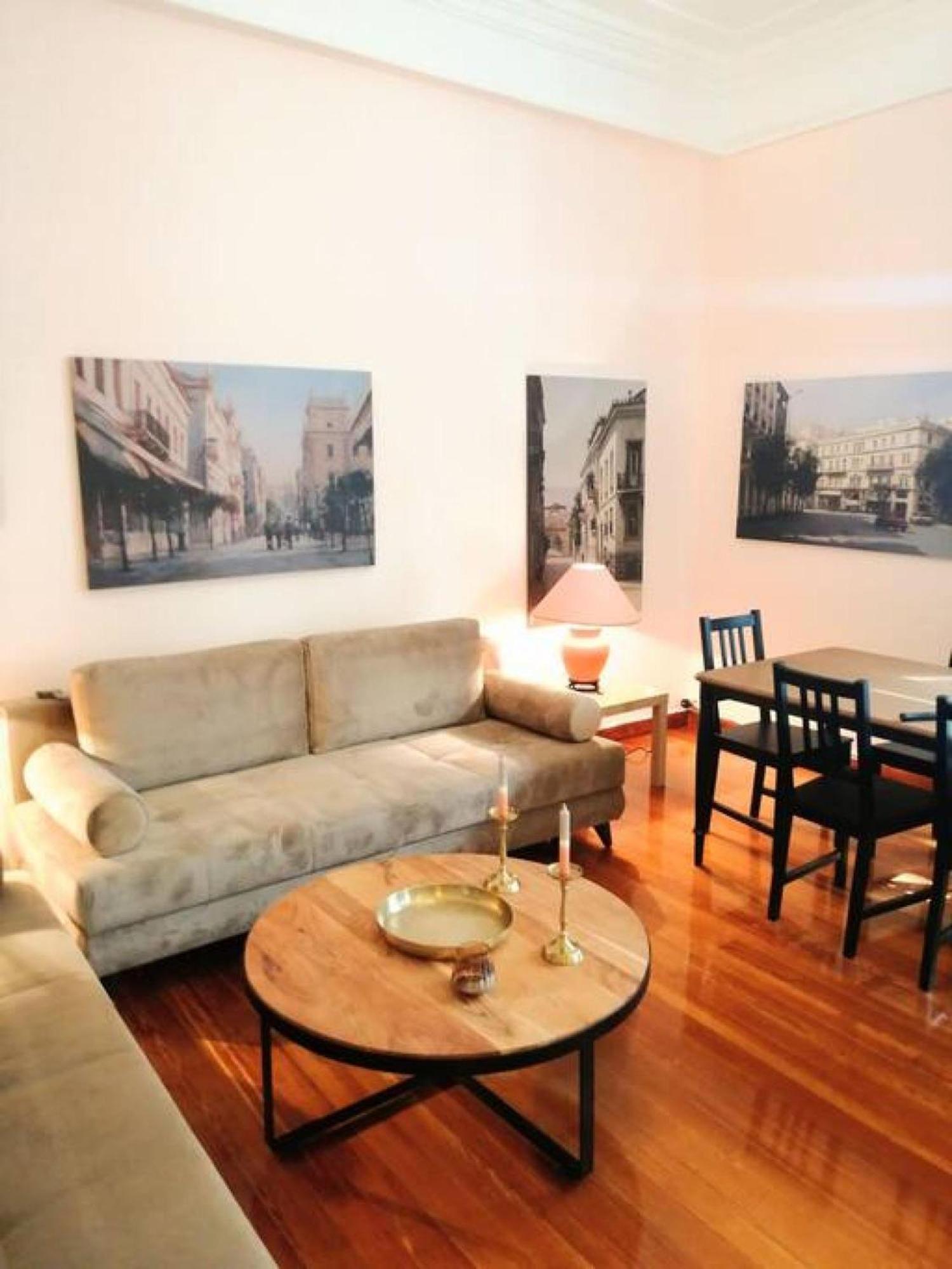 Elegant Apartment In Syntagma Square Atenas Exterior foto