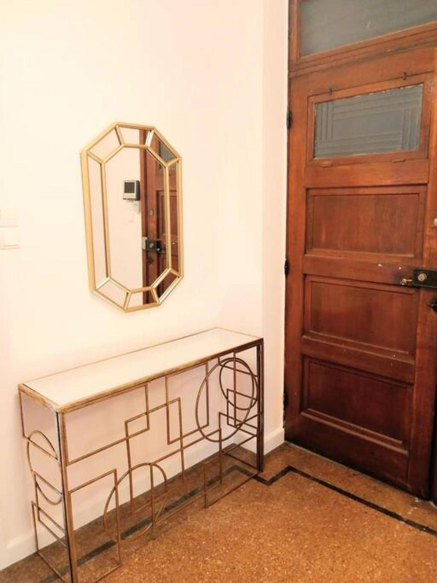 Elegant Apartment In Syntagma Square Atenas Exterior foto