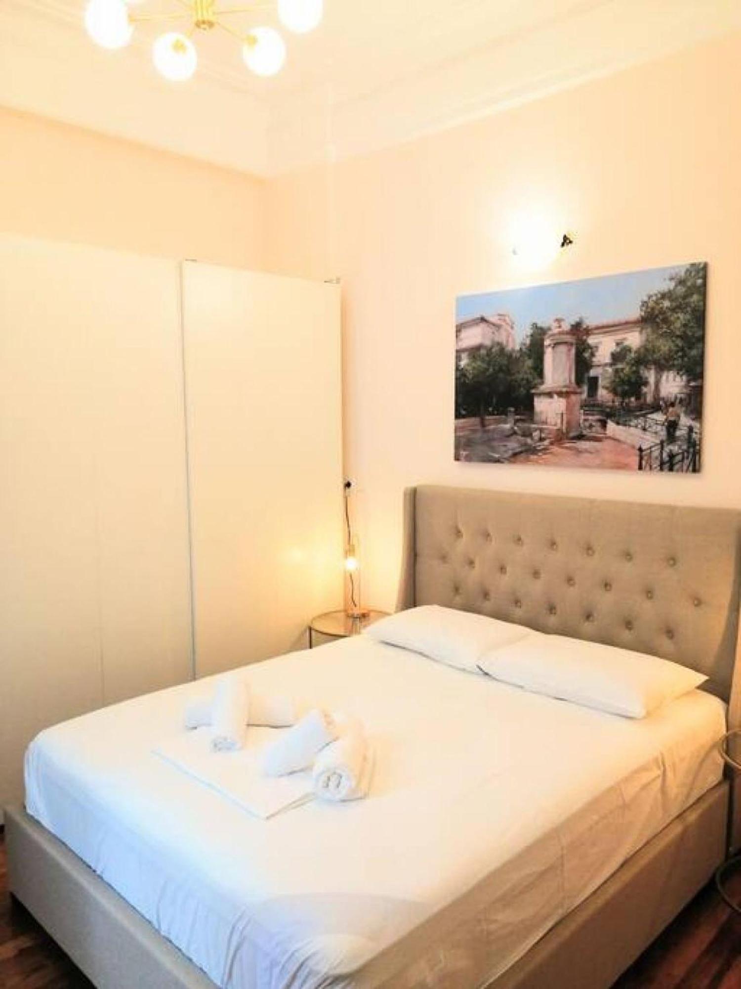 Elegant Apartment In Syntagma Square Atenas Exterior foto