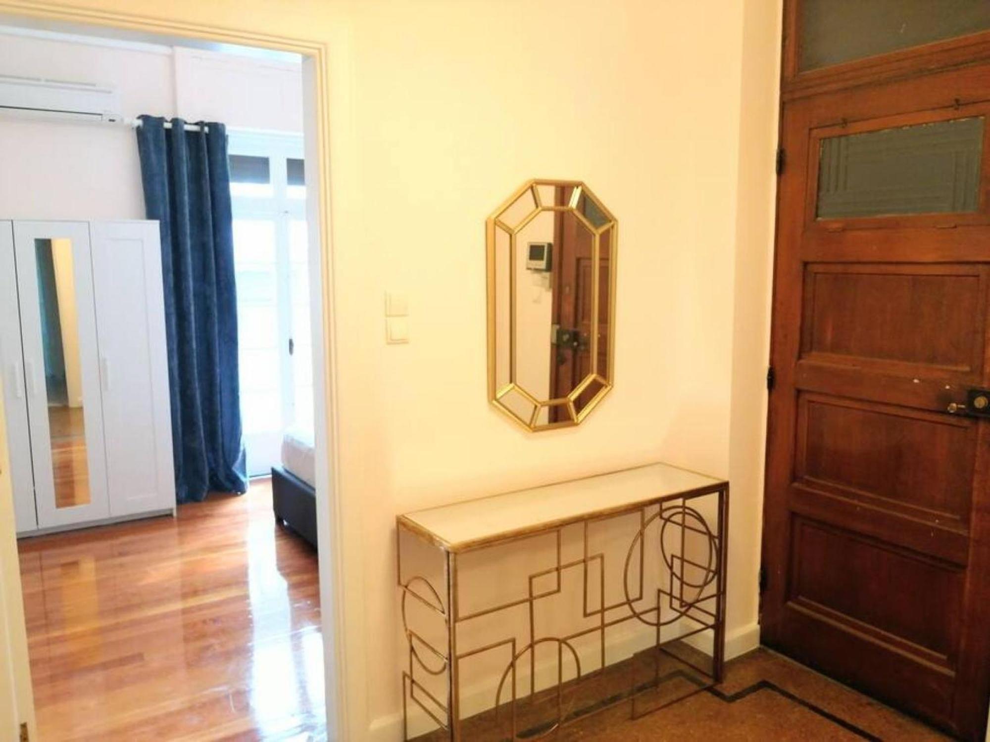 Elegant Apartment In Syntagma Square Atenas Exterior foto